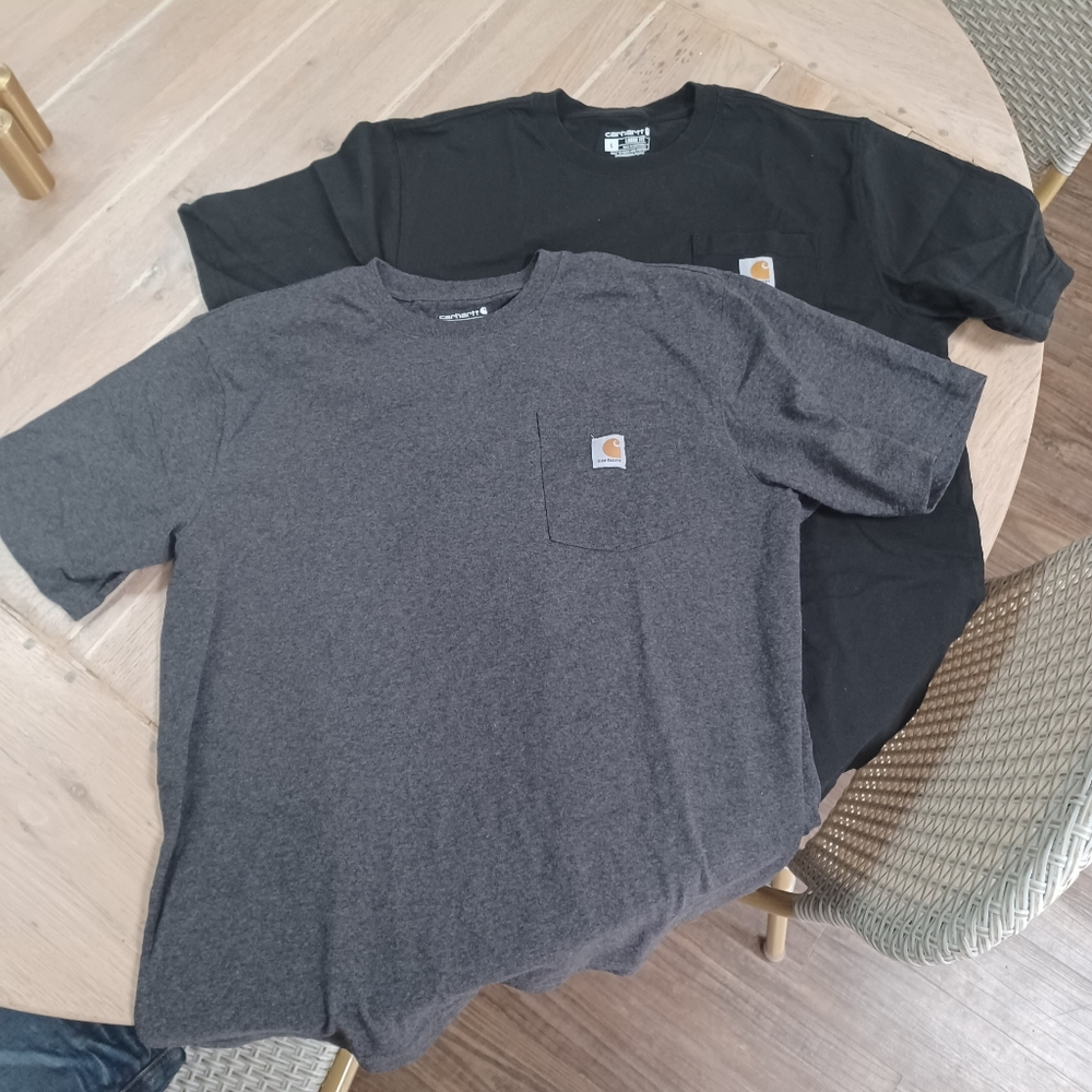 2 men's Carhartt loose fit tee shirts